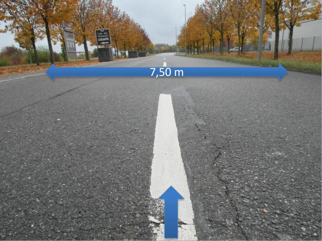 Strasse 7 50m Breite Herbst Schwerlasttransport Route-transporttechniker-de