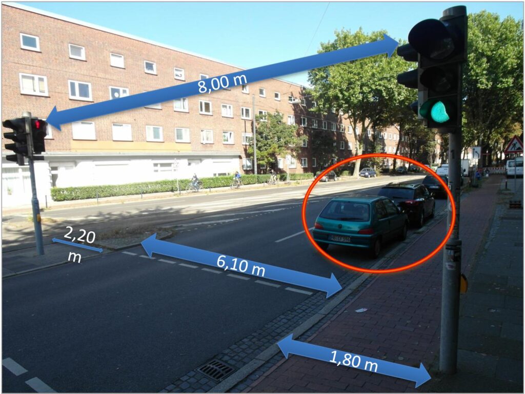 Straßenkreuzung mit Schleppkurvenmessung (Route Survey) für Transportplanung – transporttechniker-de
